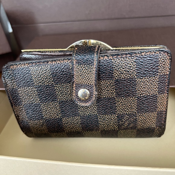 Louis Vuitton damier ebene wallet - Picture 1 of 15
